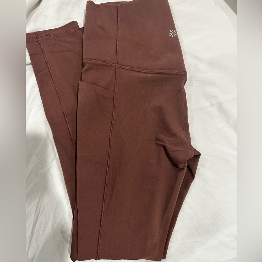 Athletha salutation stash leggings.